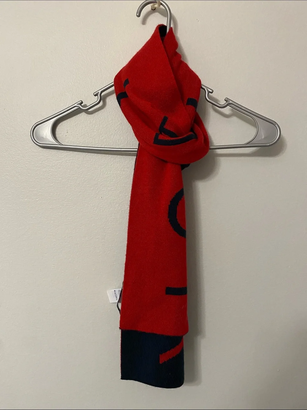 Tommy Hilfiger Gender Neutral Navy and Red Logo Knit Scarf